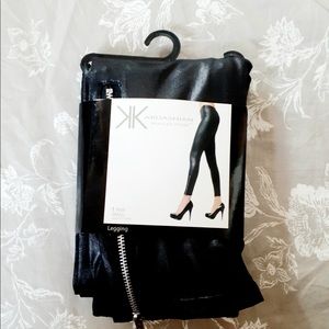 Kardashian Kollection Leggins